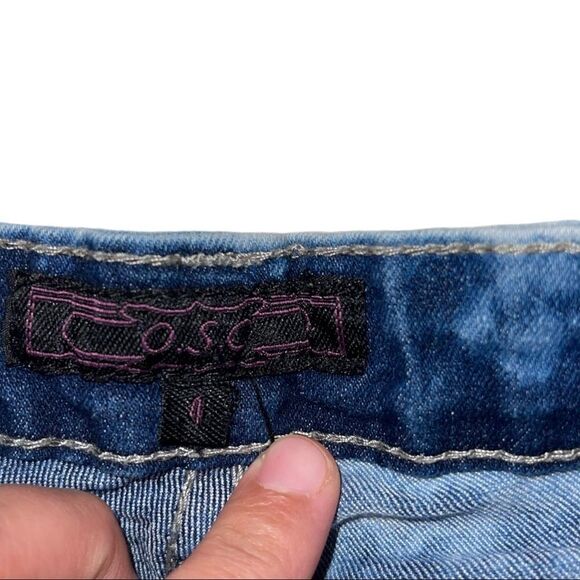 ‎4/$25 - OSC Acid Wash Skinny Jeans - Picture 3 of 5